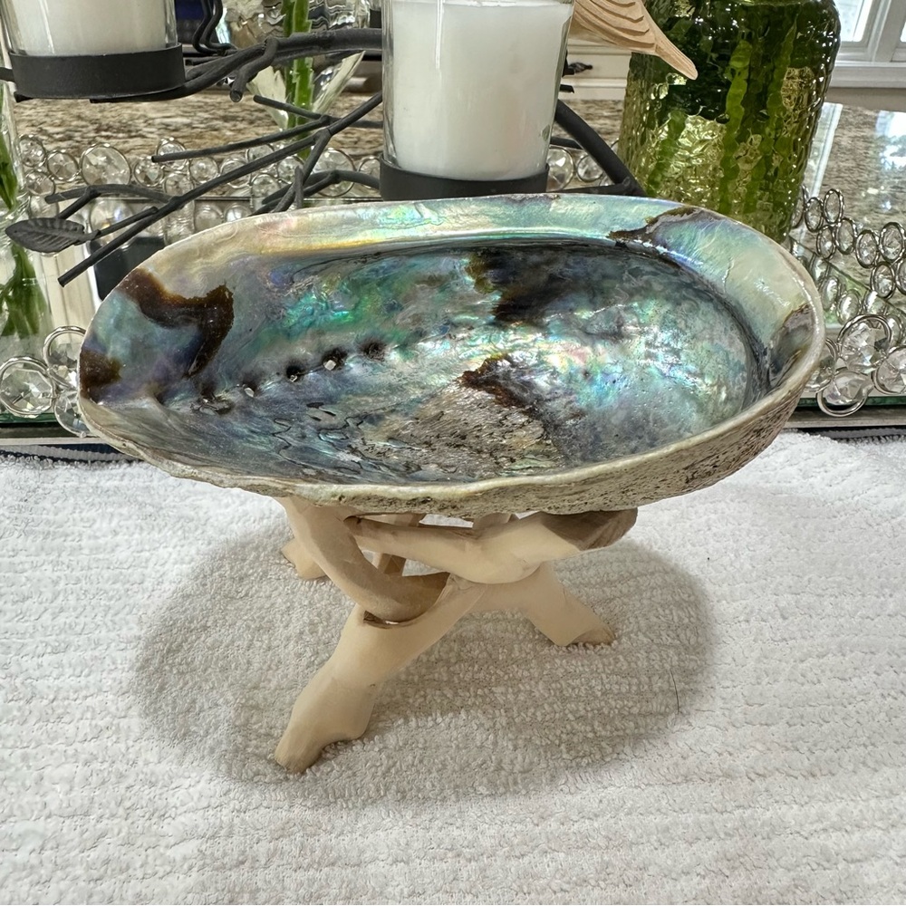 Elegant Abalone Shell Art Piece with collapsible stand ring holder trinket dish - Picture 13 of 15